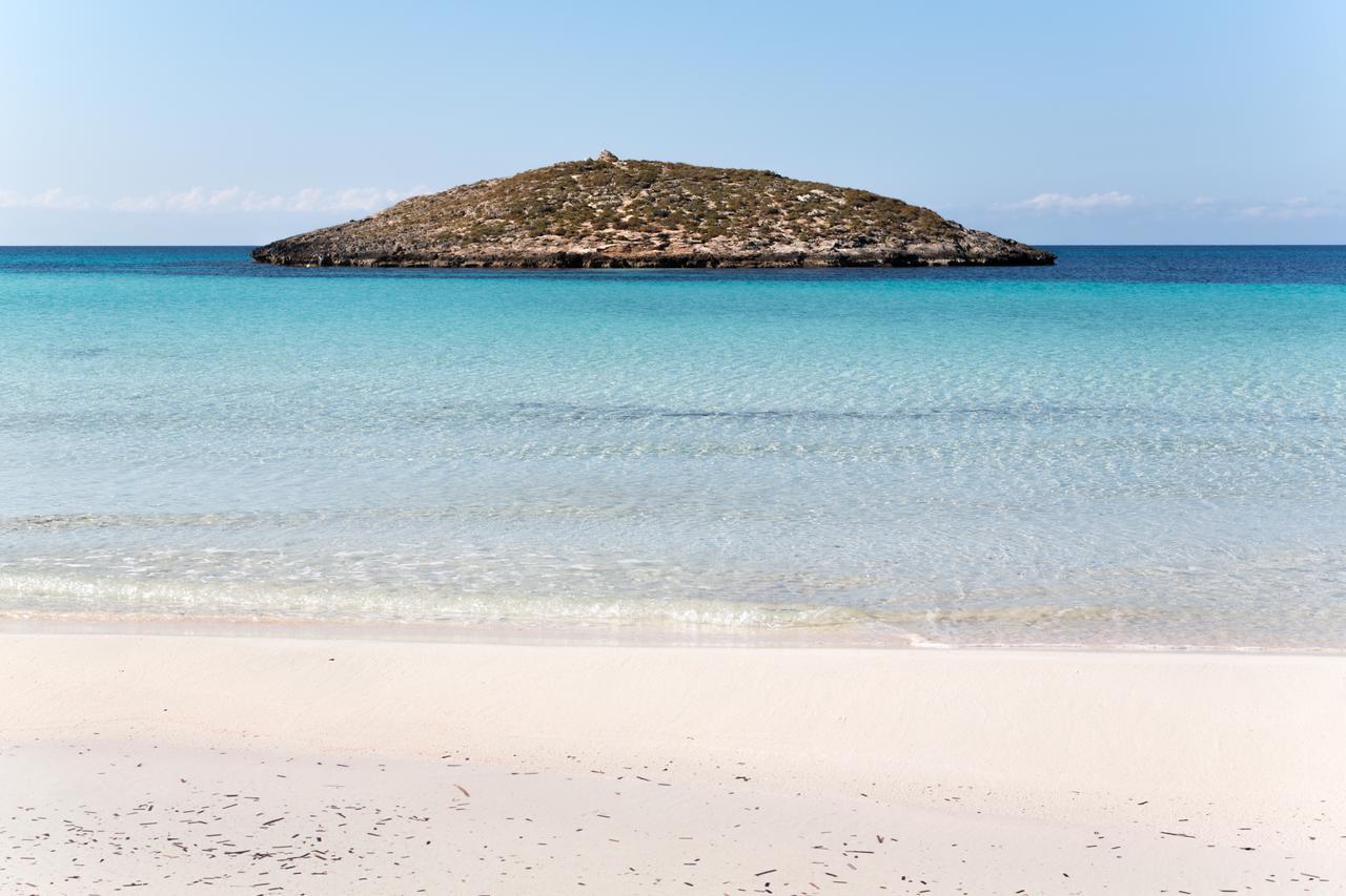 Sa Pedrera Suites & Spa Es Pujols Kültér fotó